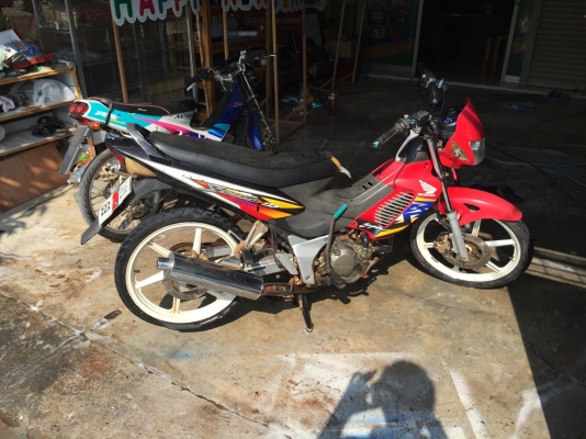 ขายโซนิคเดิมๆ ทะเบียน รถอยู่ อ.ชุมแพ 12500บาท