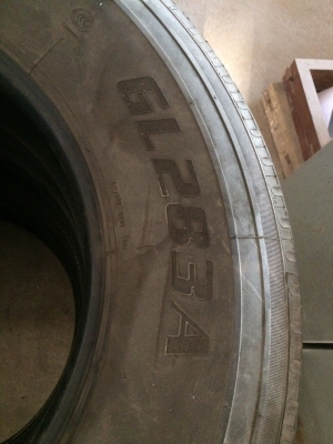 ขายยางจีน ADVANCE ปี14 6เส้น สภาพสวยใช้งานน้อย สนใจติดต่อ 080-6014122