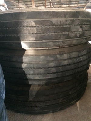 ขายยางจีน ADVANCE ปี14 6เส้น สภาพสวยใช้งานน้อย สนใจติดต่อ 080-6014122