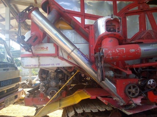 ขายรถเกี่ยวข้าวศักดิ์พัฒนา