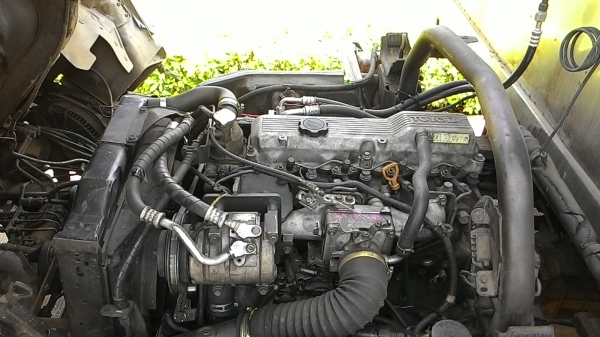 ขาย 6 ล้อห้องเย็น