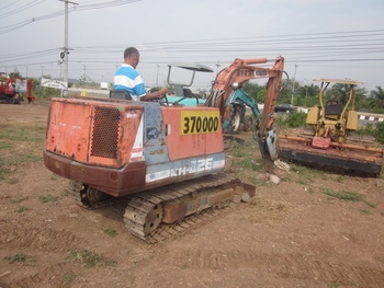 รถเจาะ กระแทก รถขุด แบคโฮ KUBOTA: KH026 พร้อมหัวเจาะ หัวกระแทก มือสองเก่าญี่ปุ่น