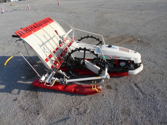 รถดำนา แบบเดินตาม 4 แถว YANMAR AP400 UFO