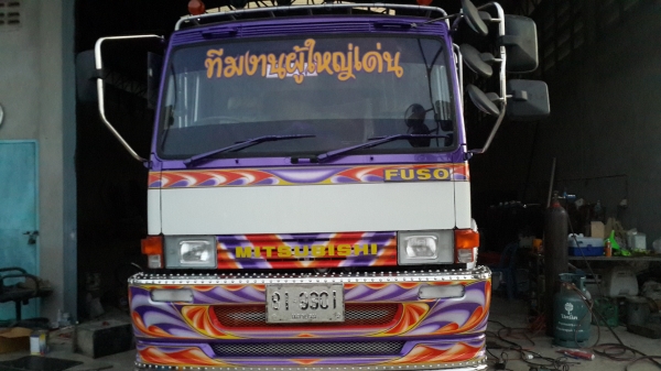 ขายด่วนสิบล้อเทนเลอร์  สนใจต่อรองได้ครับ