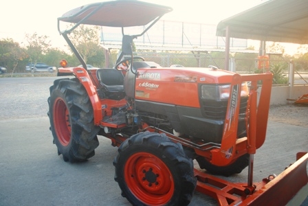 ขายรถไถ Kubota L 4508 DI special(4WD) พร้อมดันหน้าช้าง+ผานพรวนช้าง สีเดิมครับ ขายรถไถ Kubota L 4508 DI special(4WD) พร้อมดันหน้าช้าง+ผานพรวนช้าง สีเดิมครับ