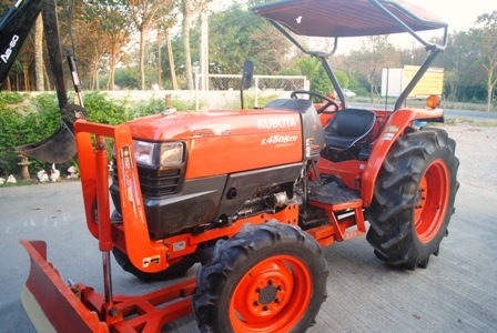 ขายรถไถ Kubota L 4508 DI special(4WD) พร้อมดันหน้าช้าง+ผานพรวนช้าง สีเดิมครับ