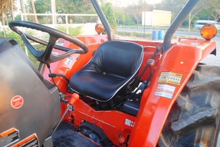 ขายรถไถ Kubota L 4508 DI special(4WD) พร้อมดันหน้าช้าง+ผานพรวนช้าง สีเดิมครับ
