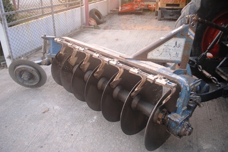 ขายรถไถ Kubota M7040 (4WD) พร้อมดันหน้า+ผานพรวนCMT รถพร้อมใช้งานครับ