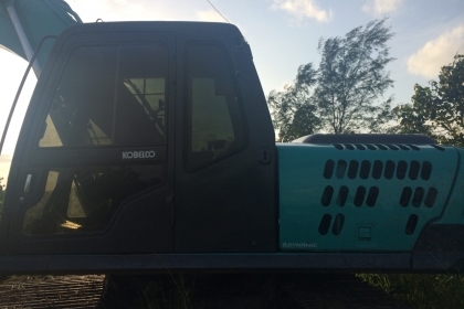 ขายรถแบคโฮ KOBELCO sk 200-5 super ซื้อมา 1 ปีสภาพ 100\% ด่วน ขายรถแบคโฮ KOBELCO sk 200-5 super ซื้อมา 1 ปีสภาพ 100\% ด่วน