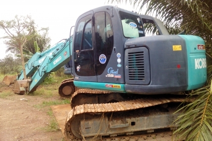 ขายแบคโฮ KOBELCO 135 YY 04 รถสวยพร้อมใช้