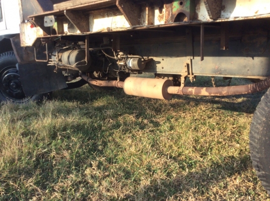 10ล้อ ISUZU 210แรง (ฝาส้ม) 2เพลา เบรคจิฟฟี่ พวงมาลัยพาว์เวอร์ ครัทซีสวย เครื่องดี แรงดี ขับดี กำลังดี ขาย 750,000 บาท