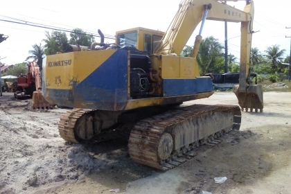 ขายรถแบคโฮKOMATSU pc 200-3รถสวยพร้อมใช้
