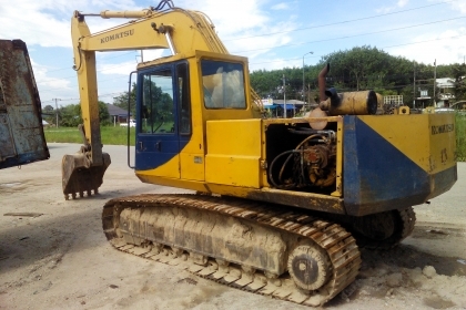 ขายรถแบคโฮKOMATSU pc 200-3รถสวยพร้อมใช้