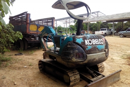 ขายรถแบคโฮ KOBELCO sk 030 รถสภาพใช้งานได้เลยพร้อมลุยราคาถูก