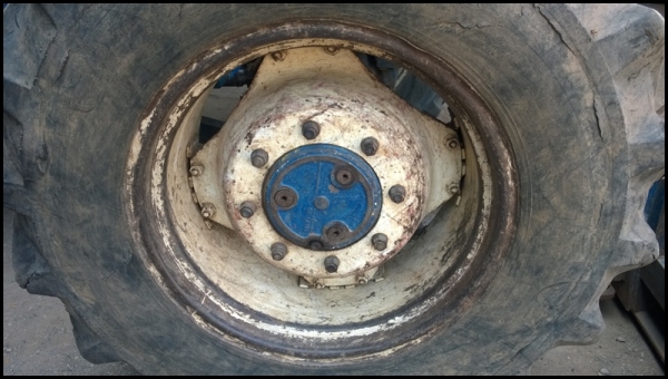 ขาย!! ฟอร์ด 7810 สองเพลา 6สุบสภาพดีพร้อมใช้งานเอกสารครบโทรสอบถาม 0925192499 คุณสวน