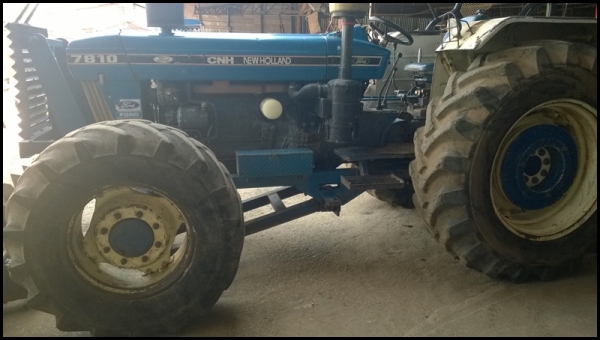 ขาย!! ฟอร์ด 7810 สองเพลา 6สุบสภาพดีพร้อมใช้งานเอกสารครบโทรสอบถาม 0925192499 คุณสวน