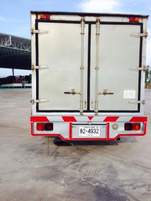 6ล้อ HINO 150  แรง ตู้แห้ง ปี 2547