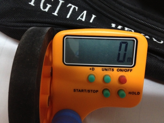 ล้อกลิ้งวัดระยะทางพร้อมกระเป๋า