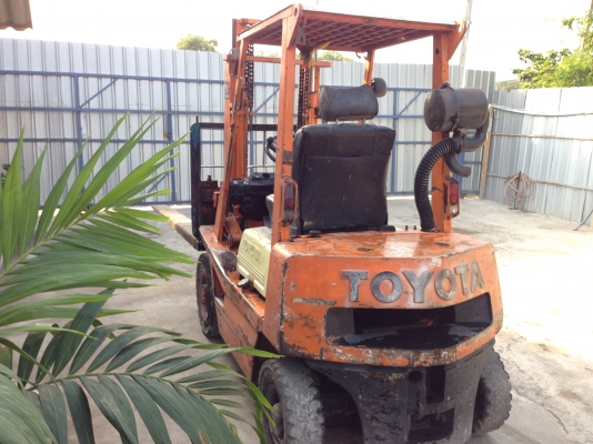 ขายโฟล์คลิฟท์ โตโยต้า 2 ตัน เครื่องดีเซล เกียร์ธรรมดา  forklift toyota รุ่น 4FD20 รถเก่านอก สภาพเดิมๆ พร้อมใช้งาน รถสวยมาก รุ่นยอดนิยม เครื่องประหยัดน้ำมัน ระบบทน ไม่จุกจิก