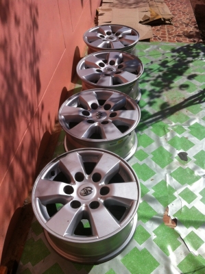 ขายล้อแม็ก พรีรันเนอร์ พรีรันเนอร์ 6 รูขอบ15 พร้อมน๊อตล้อ