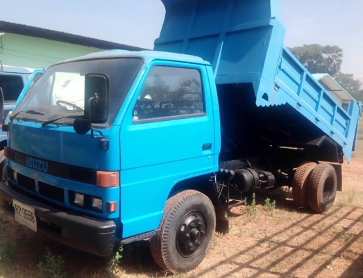 **455,000 บ.ต่อรอง**ขาย6ล้อดั้มดินISUZU-115ประกอบ ต่อใหม่ สวยๆ ISUZU KS22 หัวNPR เครื่อง4BD1-115HPฝาดำ (ลงเล่มครบ) เครื่อง แห้งๆ ฟิตใหม่ แรงดี เกียร์สั้นเข้าง่ายไม่หลุด ไม่หอน ช่วงล่างใหญ่ Fหน้า-หลัง คัสซีสวย ไม่ผุ ไม่มีบวม เสริมบนหนาแข็งแรง ดั้มเหล็ก5ตัน