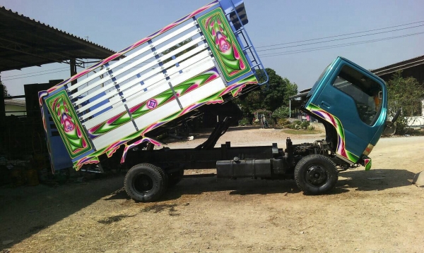 ขายหกล้อดั้ม