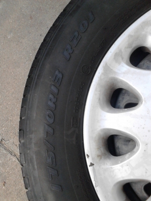 ขอบ 13  ขนาด 4 รู 100     กะทะล้อพร้อมยาง  มี 2 ล้อ TEL.081-427-3941