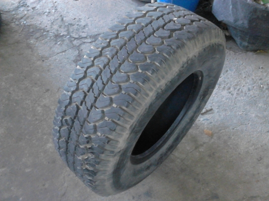 255/70R15 MICHELIN  LTX  A/T   มี 1 เส้น  โทร.081-427-3941