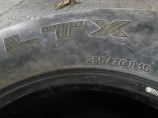 255/70R15 MICHELIN  LTX  A/T   มี 1 เส้น  โทร.081-427-3941