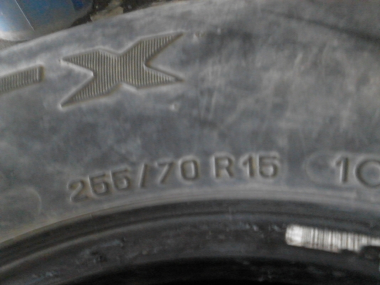 255/70R15 MICHELIN  LTX  A/T   มี 1 เส้น  โทร.081-427-3941