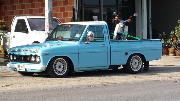 ขาย โตโยต้า RN 10 สภาพนางฟ้าเก็บงานแล้วหล่อๆพร้อมใช้ทะเบียนพร้อมโอน