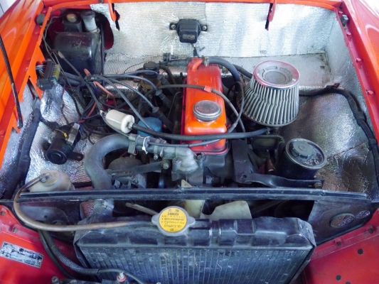 รถคลาสสิค MGB 1963เปิดประทุนครับ เดิมทุกอย่างเว้นเครื่อง ยี่ห้อ : MG รุ่น : Classic.ปี : 1967สี : แดง เกียร์ : ธรรมดา ชนิดเครื่องยนต์ : เบนซิน รถสภาพสวยมาก  จอดที่กทม  สภาพดีมาก พร้อมใช้งานทะเบียนเดิม  หารถแบบนี้ไม่มีอีกแล้ว   ขายรถ คลาสสิค เก่า บริการ ซื