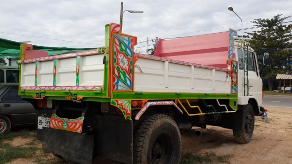 ขายด่วนHINOหกล้อดั้มยาง900เครื่องHO7C 185 แรงสภาพพร้อมใช้แอร์เย็นโทร0843923995