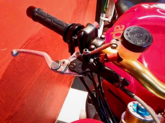 T&amp;T BIKE RAMA2 ขายราคาเพียง 169000฿APRILIA TUONO 1000 ปี 2006 สวยเทพ  รถสวยระดับ พีเมียม ชื่อชั้นดี นำเข้าจาก อิตาลีเอกสาร อินวอย+สรรพสามิต ใบคุมครบ