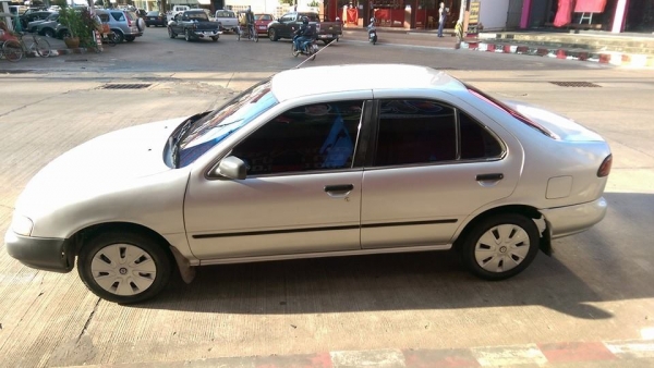 ลดราคาคับ NISSAN SUNNY 1.5 EX SALOON 1995 หัวฉีด รถสวย พวงมาลัยพาวเวอร์ กระจกไฟฟ้า เครื่องดี ช่วงล่างดี เกียร์ธรรมดา แอร์เย็น ระบบเซ็นทรัลล็อค ภายในสะอาด ราคา 49000 บาท สนใจติดต่อ 081-0578282 ไอดีไลน์ POPBIGBIKESAKON คับ สนใจรถสวย ถูก ดี ต้อง POP BIGBIKE