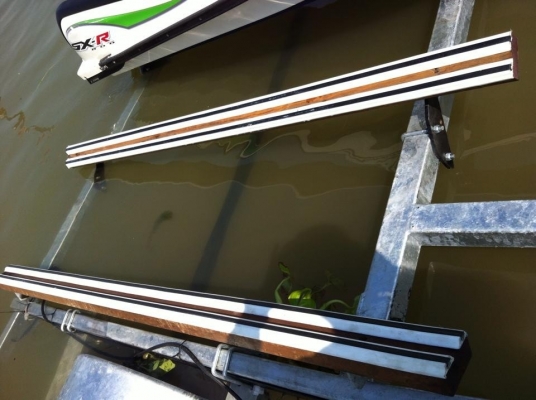 ขายคิ้วกันกระแทกข้างเรือและรองท้องเรือ