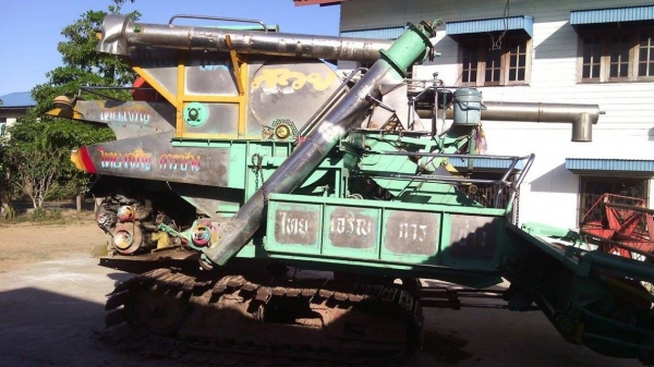 ขายรถเกี่ยวข้าว ไทยเจริญ