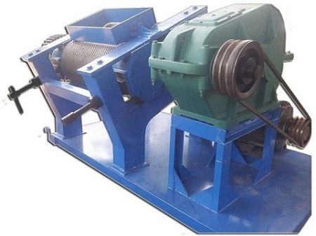 เครื่องรีดยางเครฟ ลูกกลิ้งแท้ เครื่องรีดยางเครฟ ลูกกลิ้งแท้