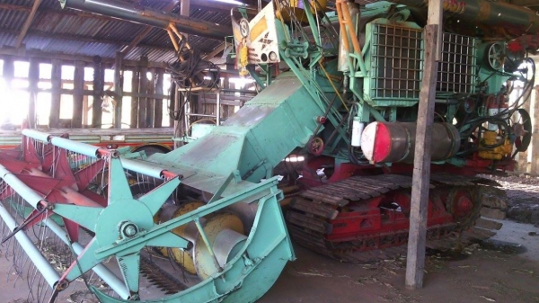 ขายรถเกี่ยวข้าวไทยเจริญแท้