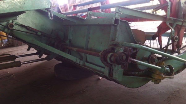 ขายรถเกี่ยวข้าวไทยเจริญแท้