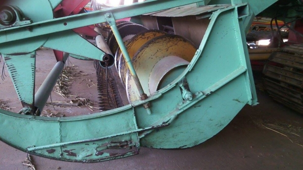 ขายรถเกี่ยวข้าวไทยเจริญแท้