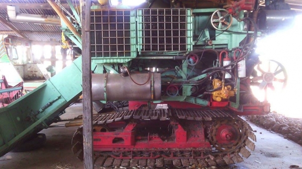 ขายรถเกี่ยวข้าวไทยเจริญแท้