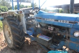 ขายFORD 77 T สภาพพร้อมใช้งาน ดันหน้า+ ผาน7 CMT