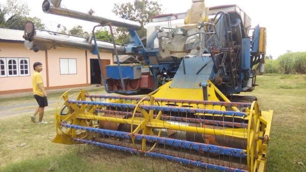 ด่วนเลยครับเจ้าของร้อนเงิน ลดเหลือ 300,000 แล้วครับขายรถเกี่ยว ศักดิ์ ช่วงล่าง 10 ht สวยพร้อมใช้ เอาๆปเกี่ยวเลยไม่ต้องซ่อท