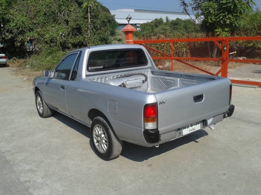 ขาย Nissan NV สีบรอนซ์เงินสวยๆ ติดแก็ส lpg ราคา 58,000 บาท ++++++++++