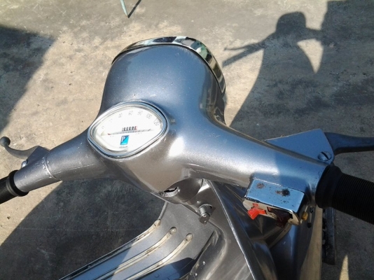 ขาย vespa sprint 150 อิตาลีหัวเหลียมสวยๆครับ no book รถอยู่ชัยนาทครับ เครื่องดี สีสวยๆ มีของแถมให้ครับ ราคา 34,500 บาทครับ