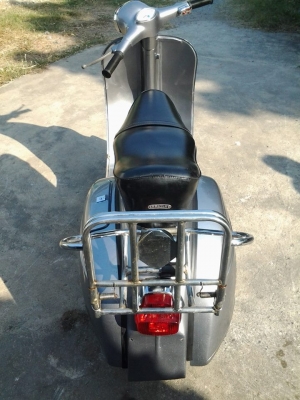 ขาย vespa sprint 150 อิตาลีหัวเหลียมสวยๆครับ no book รถอยู่ชัยนาทครับ เครื่องดี สีสวยๆ มีของแถมให้ครับ ราคา 34,500 บาทครับ