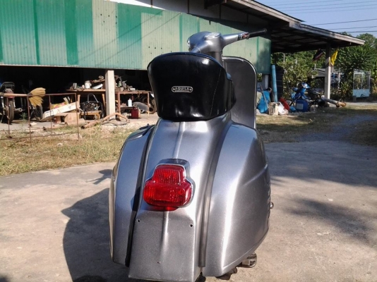 ขาย vespa sprint 150 อิตาลีหัวเหลียมสวยๆครับ no book รถอยู่ชัยนาทครับ เครื่องดี สีสวยๆ มีของแถมให้ครับ ราคา 34,500 บาทครับ