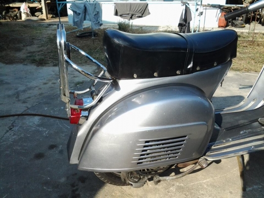 ขาย vespa sprint 150 อิตาลีหัวเหลียมสวยๆครับ no book รถอยู่ชัยนาทครับ เครื่องดี สีสวยๆ มีของแถมให้ครับ ราคา 34,500 บาทครับ