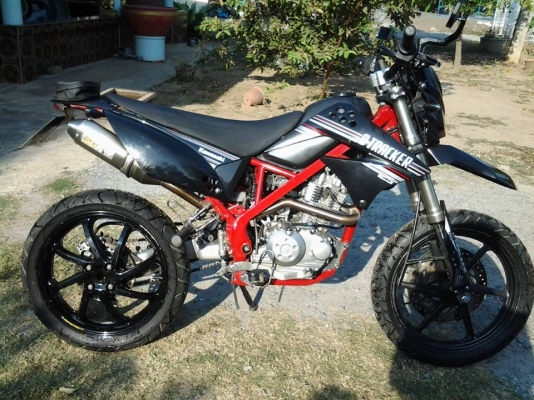 ขาย/แลก/เทริน ขาย Kawasaki D- Tracker 125 สวิงอาม N-Pro สวยๆขี่หล่อ ทะเบียนพร้อมโอน เอกสารครบ ของแต่งตามรูปเลยครับ รถอยู่ชัยนาทครับ ราคา 45000 บาท สนใจติดต่อ 0826336557 โป้งครับ ราคาต่อลองกันได้ครับ.